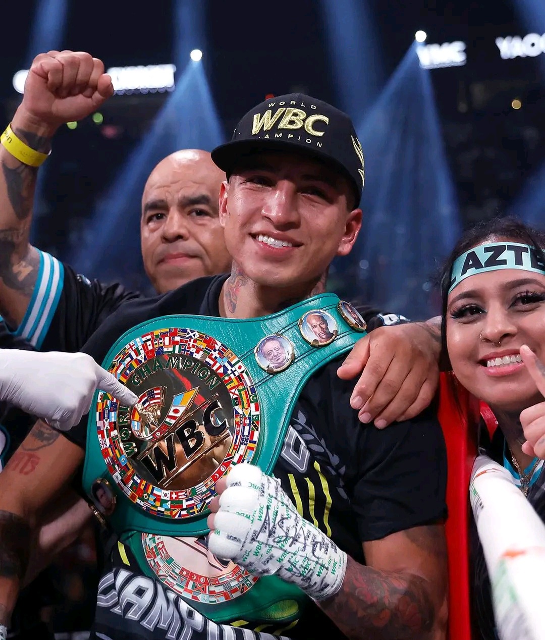 WBC Elevates Mario Barrios To Full World Champion