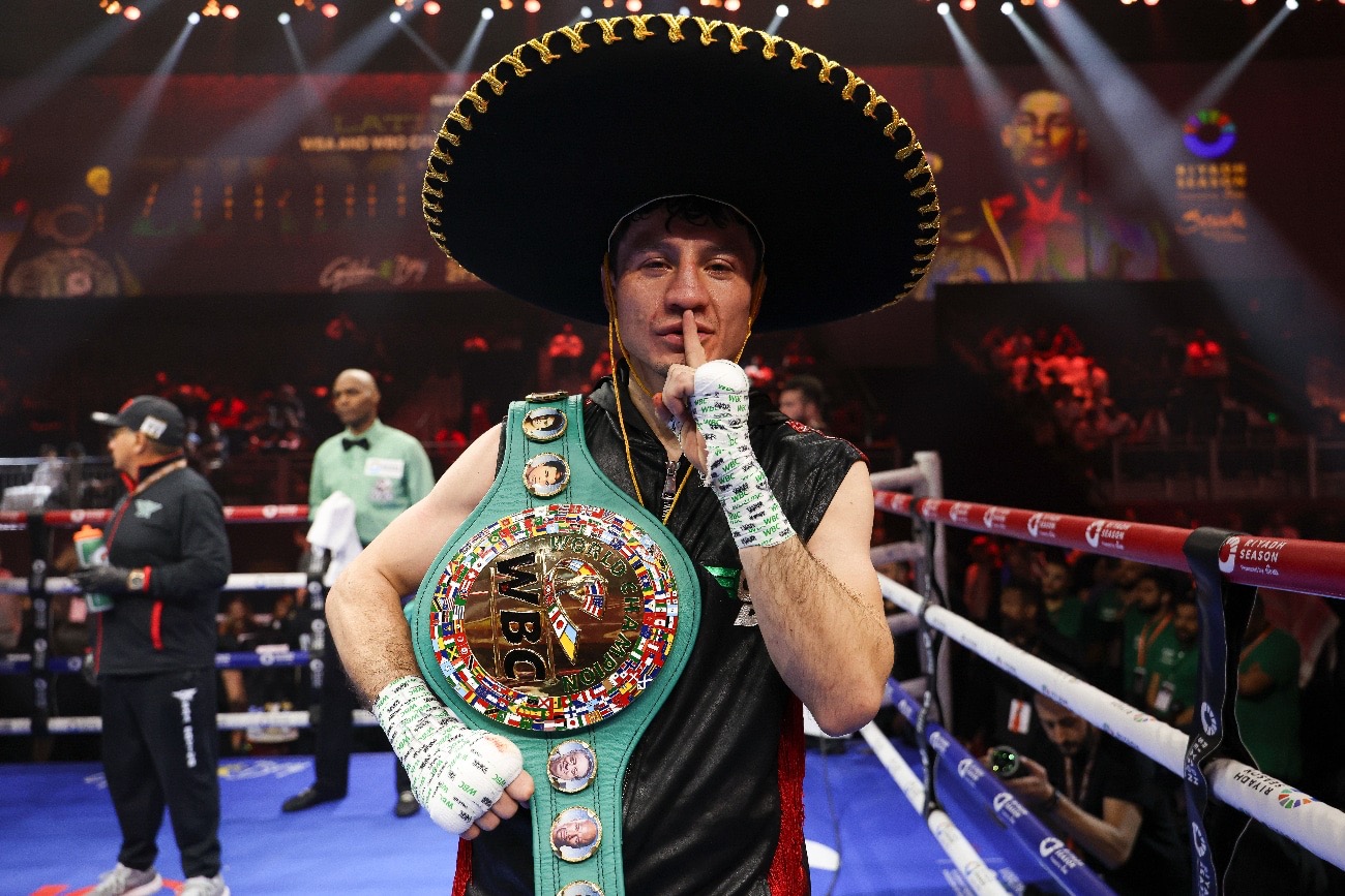 William Zepeda Outpoints Lamont Roach to Capture WBC Lightweight World Title